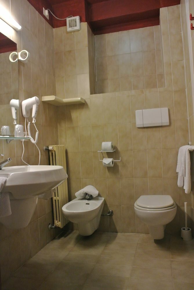 Hotel San Vito Неграр Екстериор снимка