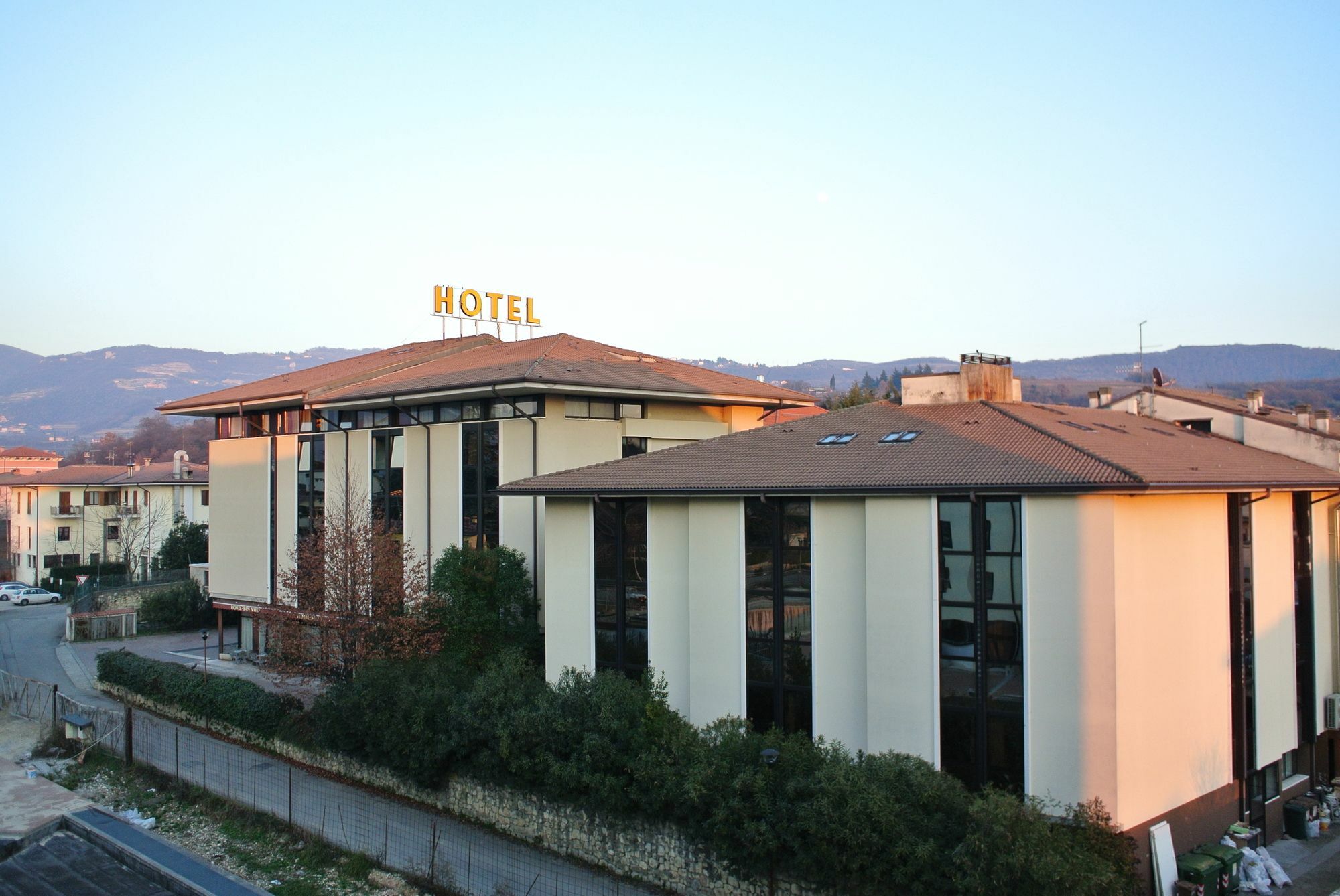 Hotel San Vito Неграр Екстериор снимка