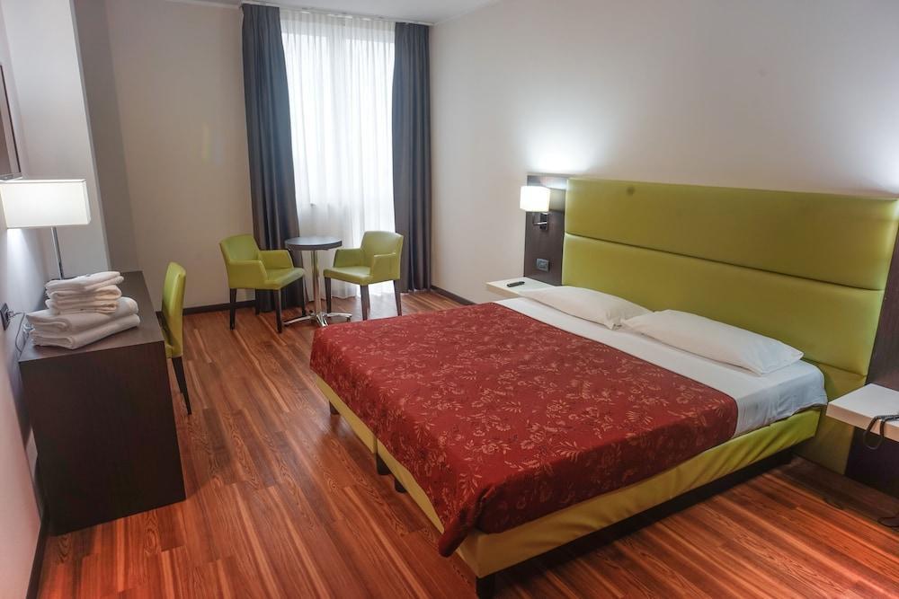 Hotel San Vito Неграр Екстериор снимка