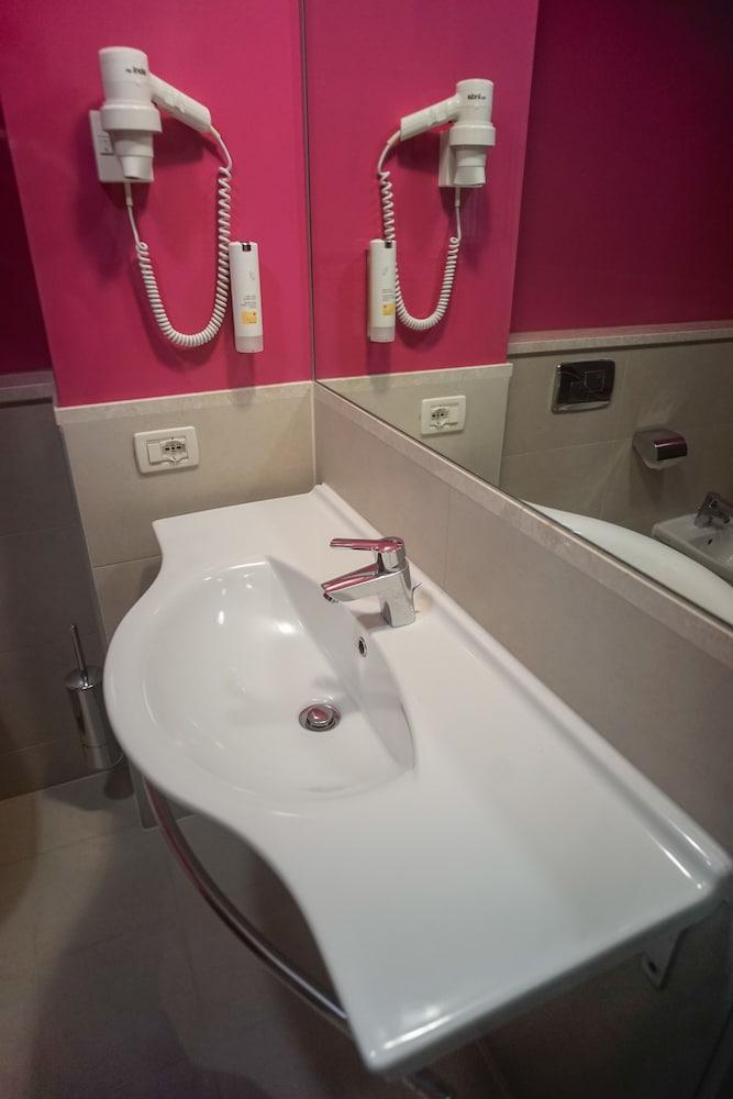 Hotel San Vito Неграр Екстериор снимка