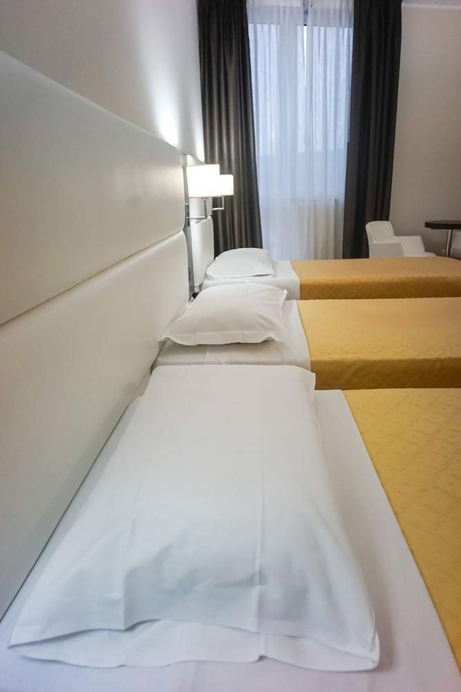 Hotel San Vito Неграр Екстериор снимка